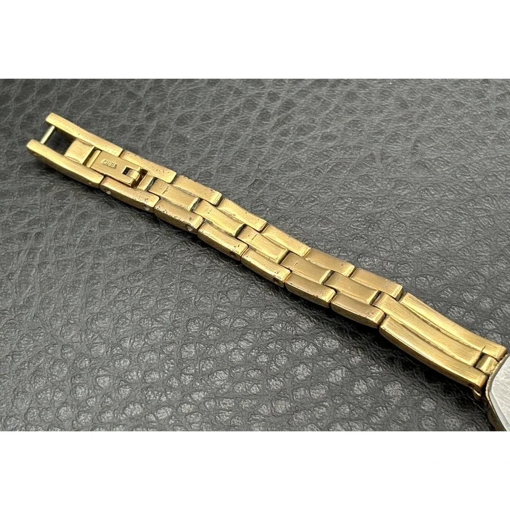 Vintage Elgin Genuine Sapphire Quartz Watch Gold Tone Untested Needs Battery